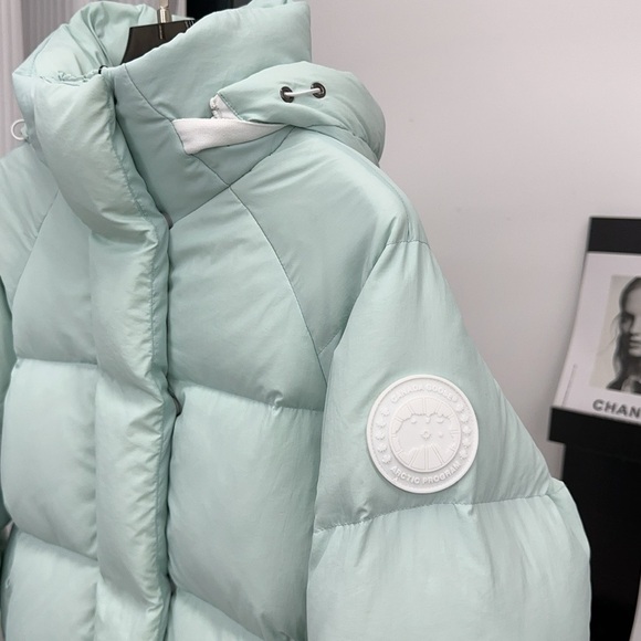 Canada Goose Junction Parke in aquamarine capsule collection - Picture 5 of 9